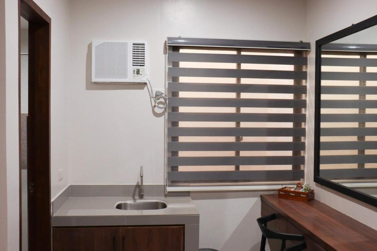 A&E Apartelle Bacolod Ngoại thất bức ảnh