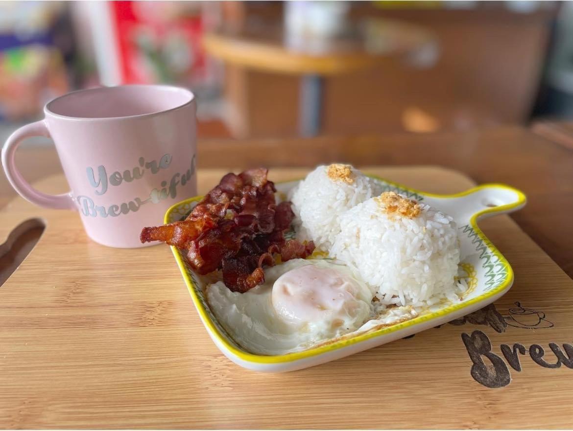 A&E Apartelle Bacolod Ngoại thất bức ảnh